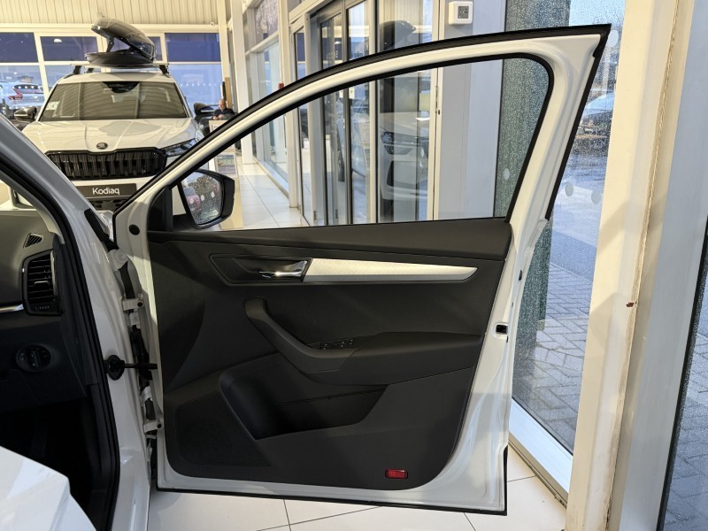  SKODA KAROQ 1.0 TSI 116 SE Edition 5dr 4885604