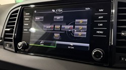SKODA KAROQ 1.0 TSI 116 SE Edition 5dr 4885626