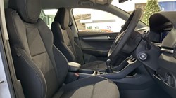 SKODA KAROQ 1.0 TSI 116 SE Edition 5dr 4885606