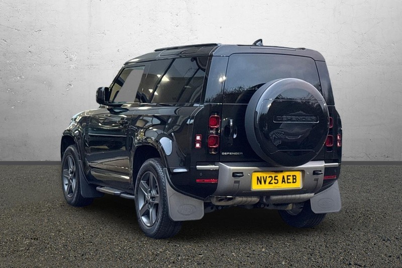 2025 (25) LAND ROVER DEFENDER 3.0 D250 X-Dynamic SE 90 3dr Auto