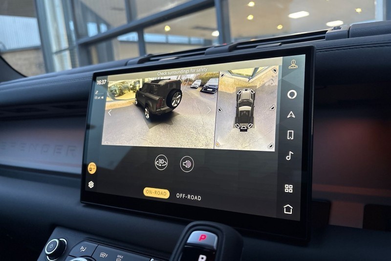 2025 (25) LAND ROVER DEFENDER 3.0 D250 X-Dynamic SE 90 3dr Auto 5025198