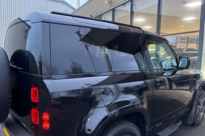 2025 (25) LAND ROVER DEFENDER 3.0 D250 X-Dynamic SE 90 3dr Auto 5025220