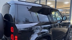 2025 (25) LAND ROVER DEFENDER 3.0 D250 X-Dynamic SE 90 3dr Auto 5025220