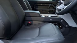 2025 (25) LAND ROVER DEFENDER 3.0 D250 X-Dynamic SE 90 3dr Auto 5025191