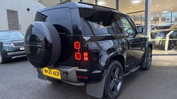 2025 (25) LAND ROVER DEFENDER 3.0 D250 X-Dynamic SE 90 3dr Auto 5025217