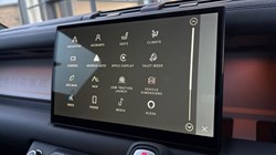 2025 (25) LAND ROVER DEFENDER 3.0 D250 X-Dynamic SE 90 3dr Auto 5025199