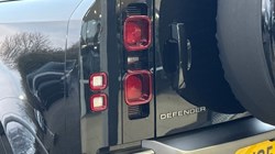 2025 (25) LAND ROVER DEFENDER 3.0 D250 X-Dynamic SE 90 3dr Auto 5025185