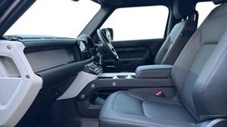 2025 (25) LAND ROVER DEFENDER 3.0 D250 X-Dynamic SE 90 3dr Auto 5025169