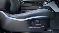 2025 (25) LAND ROVER DEFENDER 3.0 D250 X-Dynamic SE 90 3dr Auto 5025190