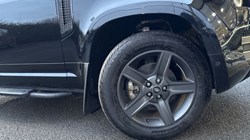 2025 (25) LAND ROVER DEFENDER 3.0 D250 X-Dynamic SE 90 3dr Auto 5025213