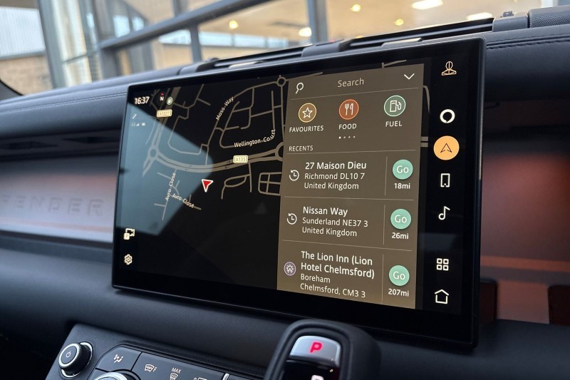 2025 (25) LAND ROVER DEFENDER 3.0 D250 X-Dynamic SE 90 3dr Auto 5025197