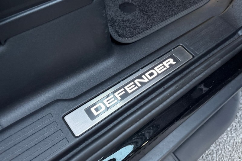 2025 (25) LAND ROVER DEFENDER 3.0 D250 X-Dynamic SE 90 3dr Auto 5025207
