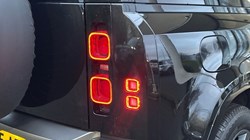 2025 (25) LAND ROVER DEFENDER 3.0 D250 X-Dynamic SE 90 3dr Auto 5025216