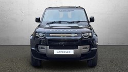 2025 (25) LAND ROVER DEFENDER 3.0 D250 X-Dynamic SE 90 3dr Auto 5025173