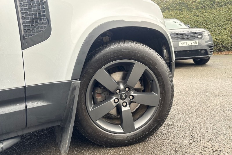 2020 (70) LAND ROVER DEFENDER 2.0 D240 First Edition 110 5dr Auto 5022796