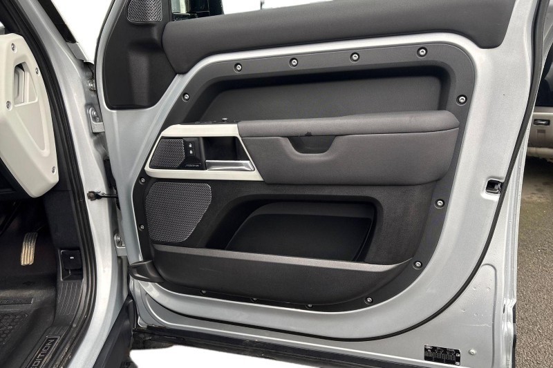 2020 (70) LAND ROVER DEFENDER 2.0 D240 First Edition 110 5dr Auto 5022766