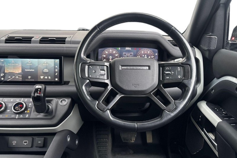 2020 (70) LAND ROVER DEFENDER 2.0 D240 First Edition 110 5dr Auto 5022758