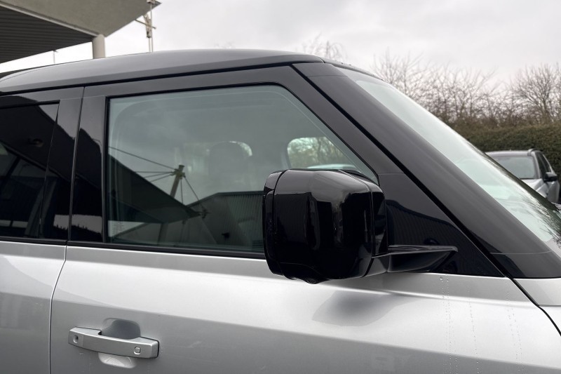 2020 (70) LAND ROVER DEFENDER 2.0 D240 First Edition 110 5dr Auto 5022797