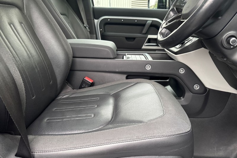 2020 (70) LAND ROVER DEFENDER 2.0 D240 First Edition 110 5dr Auto 5022769