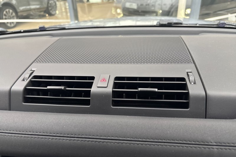 2020 (70) LAND ROVER DEFENDER 2.0 D240 First Edition 110 5dr Auto 5022781