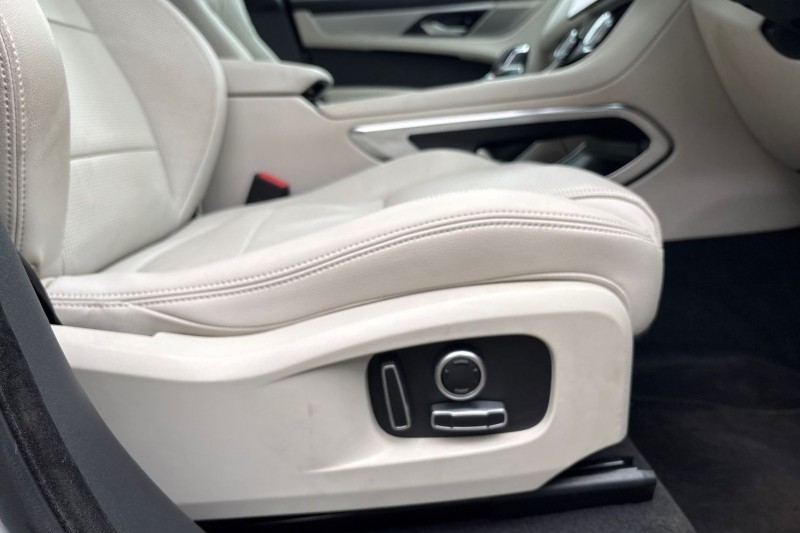 2022 (22) JAGUAR F-PACE 2.0 D200 R-Dynamic S 5dr Auto AWD 5016277