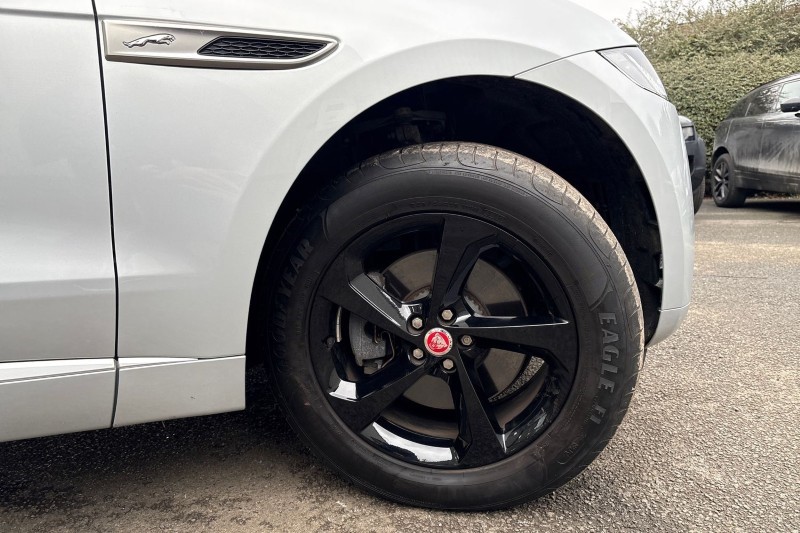 2022 (22) JAGUAR F-PACE 2.0 D200 R-Dynamic S 5dr Auto AWD 5016305