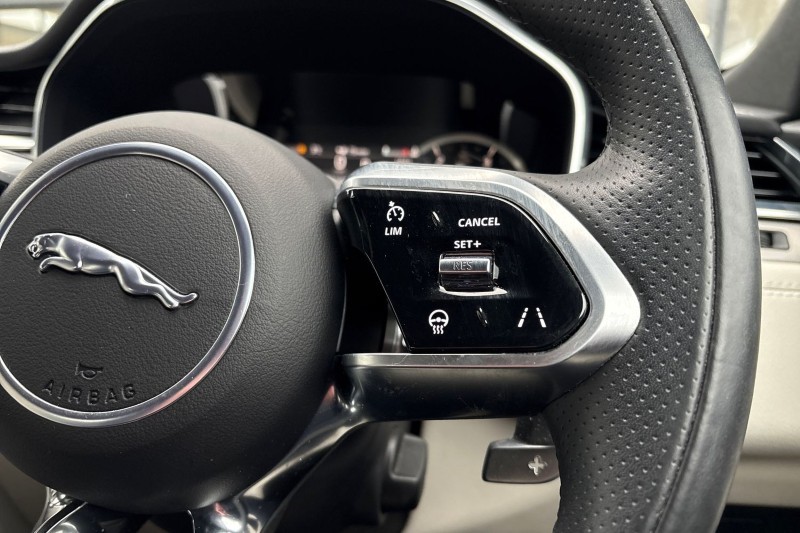 2022 (22) JAGUAR F-PACE 2.0 D200 R-Dynamic S 5dr Auto AWD 5016282