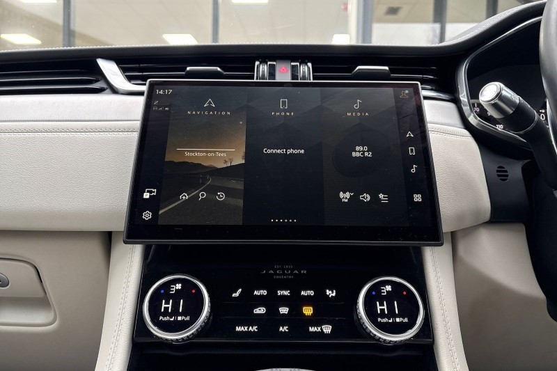 2022 (22) JAGUAR F-PACE 2.0 D200 R-Dynamic S 5dr Auto AWD 5016267