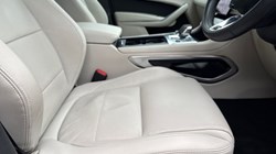 2022 (22) JAGUAR F-PACE 2.0 D200 R-Dynamic S 5dr Auto AWD 5016278