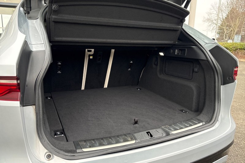 2022 (22) JAGUAR F-PACE 2.0 D200 R-Dynamic S 5dr Auto AWD 5016295