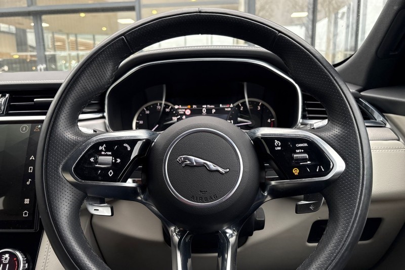2022 (22) JAGUAR F-PACE 2.0 D200 R-Dynamic S 5dr Auto AWD 5016280