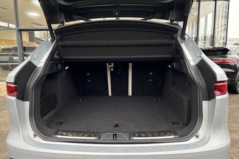 2022 (22) JAGUAR F-PACE 2.0 D200 R-Dynamic S 5dr Auto AWD 5016263