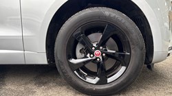 2022 (22) JAGUAR F-PACE 2.0 D200 R-Dynamic S 5dr Auto AWD 5016261