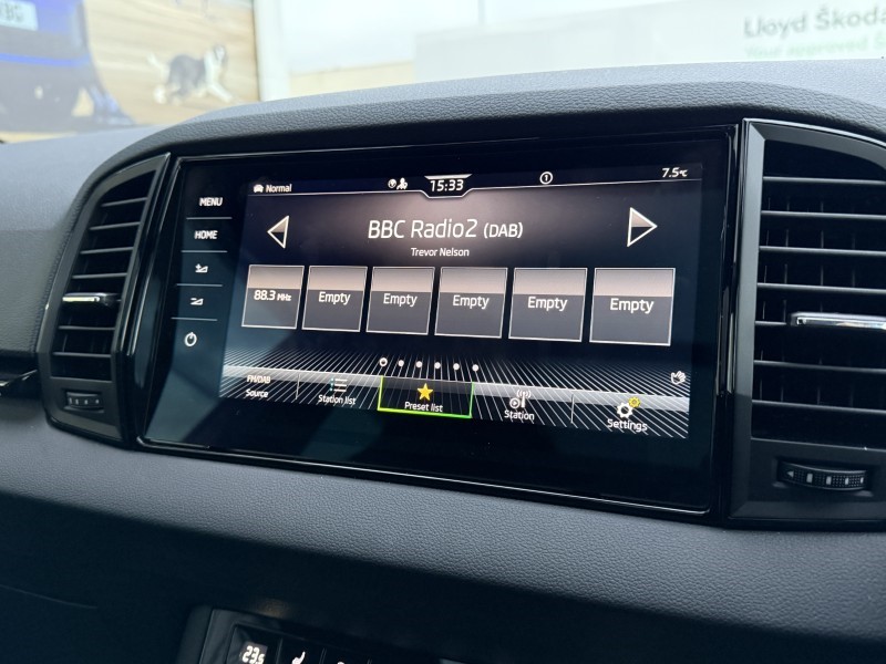 2025 (25) SKODA KAROQ 1.5 TSI Sportline Edition 5dr DSG 4902888