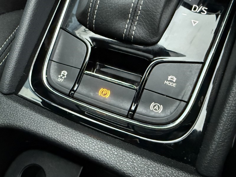 2025 (25) SKODA KAROQ 1.5 TSI Sportline Edition 5dr DSG 4902883