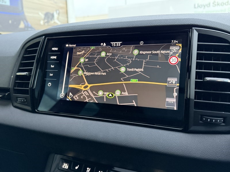2025 (25) SKODA KAROQ 1.5 TSI Sportline Edition 5dr DSG 4902894