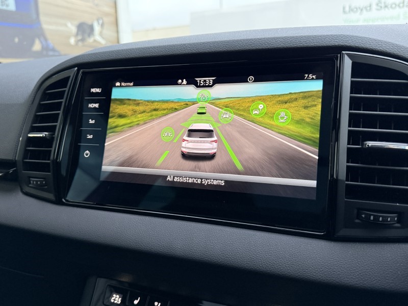 2025 (25) SKODA KAROQ 1.5 TSI Sportline Edition 5dr DSG 4902889