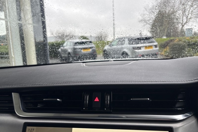 2023 (23) JAGUAR F-PACE 2.0 D200 R-Dynamic Black 5dr Auto AWD 5037598