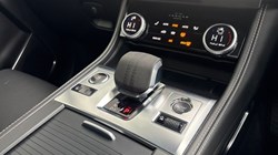 2023 (23) JAGUAR F-PACE 2.0 D200 R-Dynamic Black 5dr Auto AWD 5037574