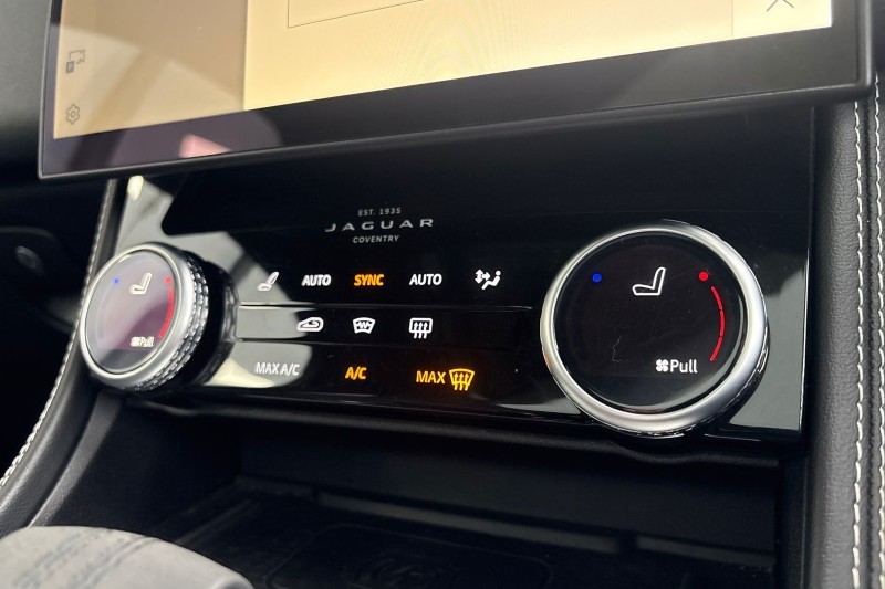 2023 (23) JAGUAR F-PACE 2.0 D200 R-Dynamic Black 5dr Auto AWD 5037597