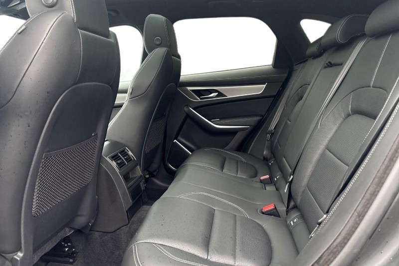 2023 (23) JAGUAR F-PACE 2.0 D200 R-Dynamic Black 5dr Auto AWD 5037565