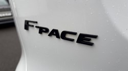 2023 (23) JAGUAR F-PACE 2.0 D200 R-Dynamic Black 5dr Auto AWD 5037610