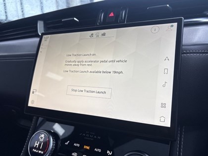 2023 (23) JAGUAR F-PACE 2.0 D200 R-Dynamic Black 5dr Auto AWD