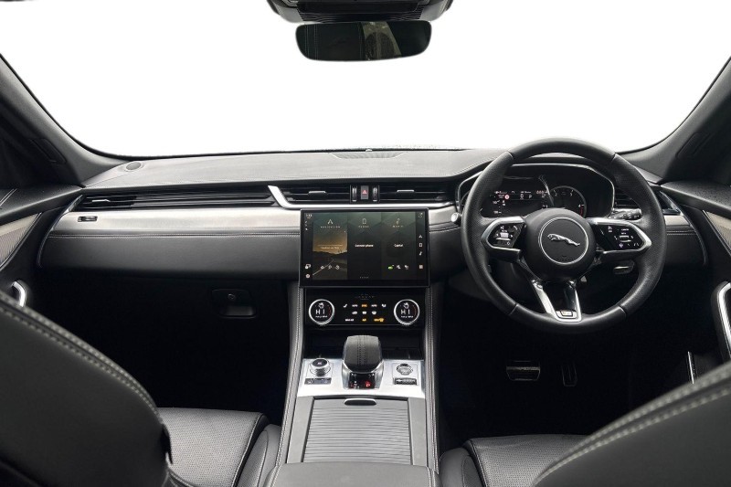 2023 (23) JAGUAR F-PACE 2.0 D200 R-Dynamic Black 5dr Auto AWD 5037570