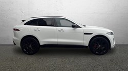 2023 (23) JAGUAR F-PACE 2.0 D200 R-Dynamic Black 5dr Auto AWD 5037566