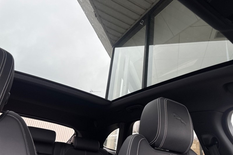 2023 (23) JAGUAR F-PACE 2.0 D200 R-Dynamic Black 5dr Auto AWD 5037582