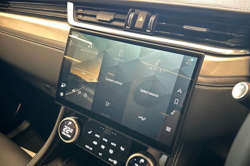 2024 (24) JAGUAR F-PACE 2.0 D200 R-Dynamic SE Black 5dr Auto AWD 3431050