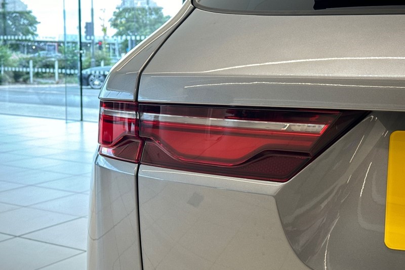 2024 (24) JAGUAR F-PACE 2.0 D200 R-Dynamic SE Black 5dr Auto AWD 3431070