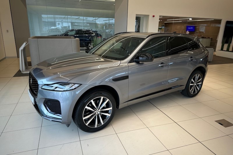 2024 (24) JAGUAR F-PACE 2.0 D200 R-Dynamic SE Black 5dr Auto AWD 3431074