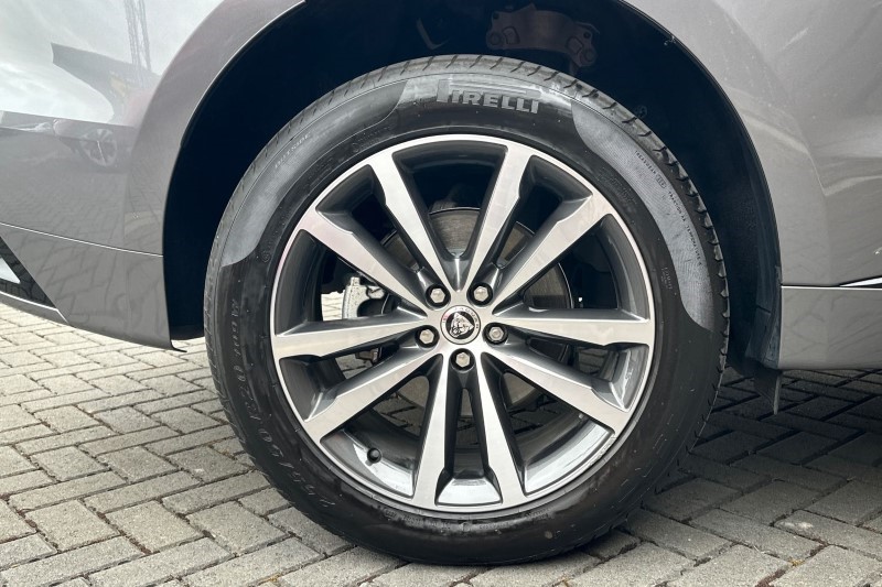 2024 (24) JAGUAR F-PACE 2.0 D200 R-Dynamic SE Black 5dr Auto AWD 3431036